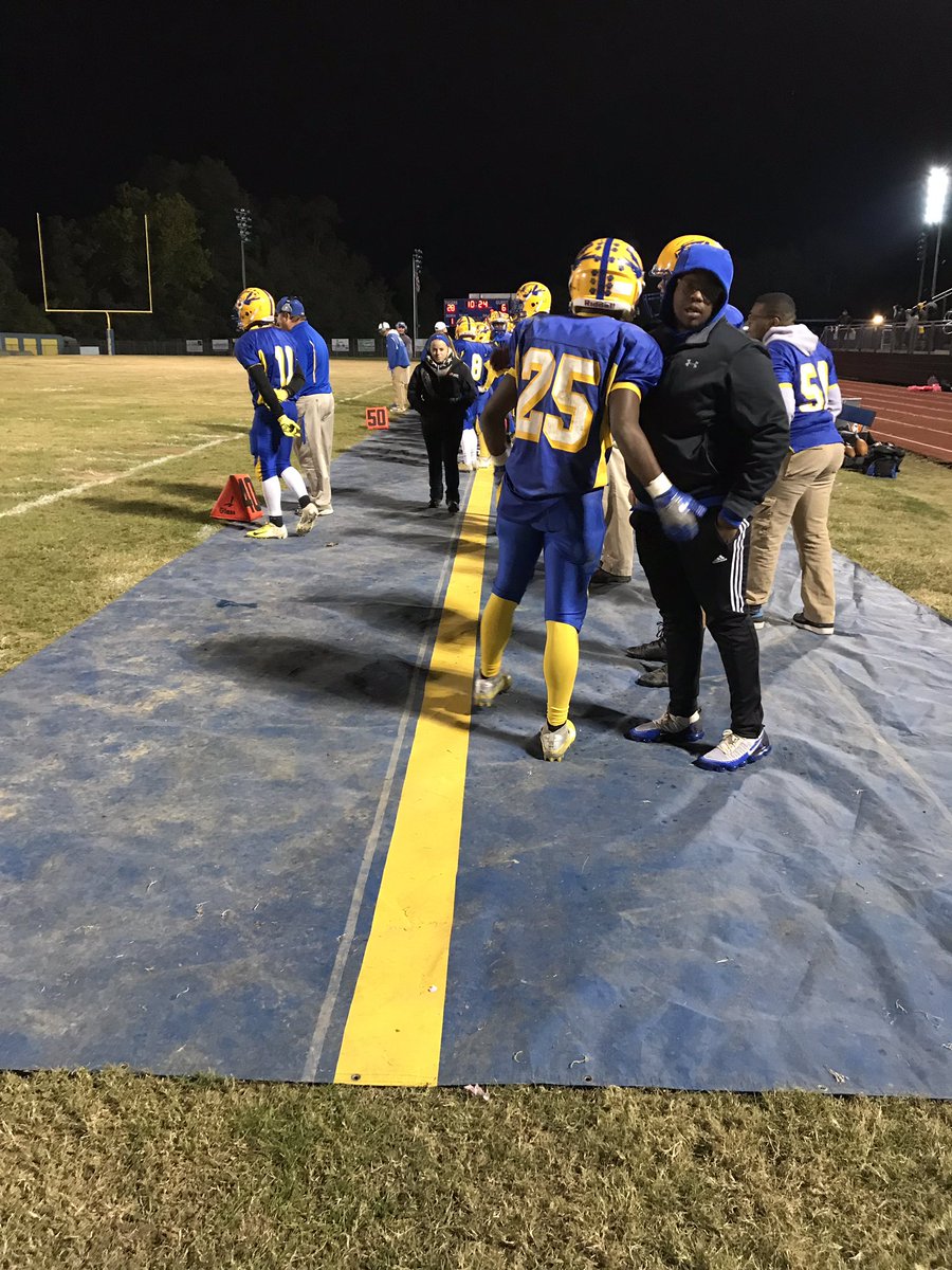 CresciMarty's tweet photo. How about a POTW nod ??from @DelOnlineSports for Alexis I duPont jr Jaโqui Bishop who ran for 4 TDโs in one quarter over district rival McKean in AIHS๐49-12 homecoming game victory and helped the ๐
๐
remain undefeated #AIHSTigerPride #AIHSspiritweek https://t.co/R07ASXKZ3f