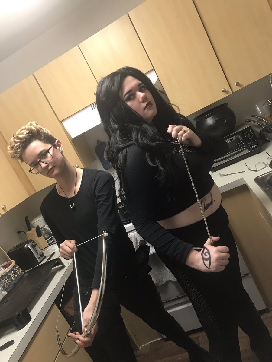 MonixaWrites's tweet image. “We’re Lightwoods. We break noses and accept the consequences.” #SaveShadowhunters #Lightwoods @ShadowhuntersTV @cassieclare