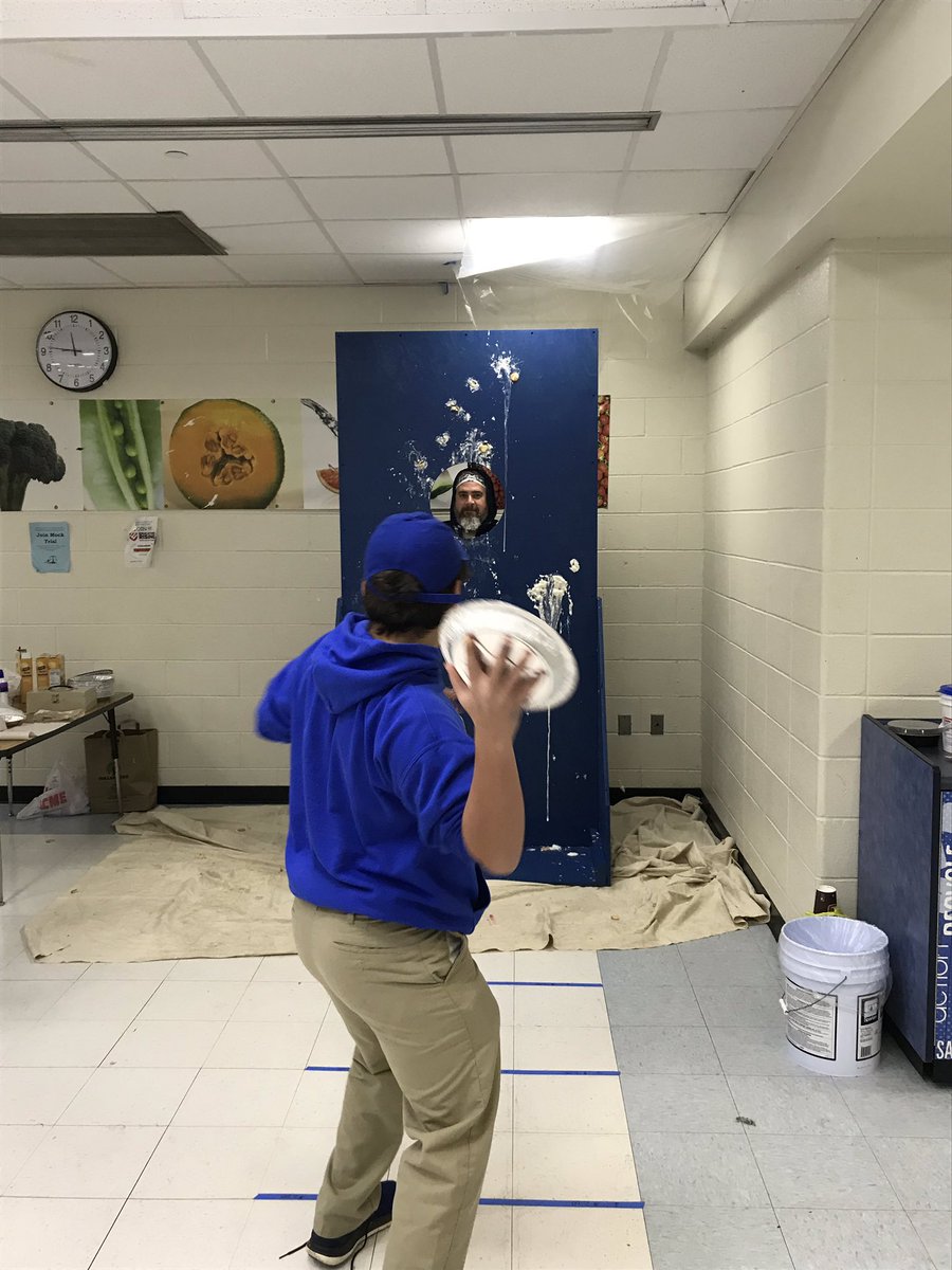 CresciMarty's tweet photo. Pie the principal was a big hit at lunch today (and not just for @AIHSPrincipal )for last day of #AIHSspiritweek #AIHSTigerPride #WeAreRedClay @RedClaySchools https://t.co/zVOhFVX7xl