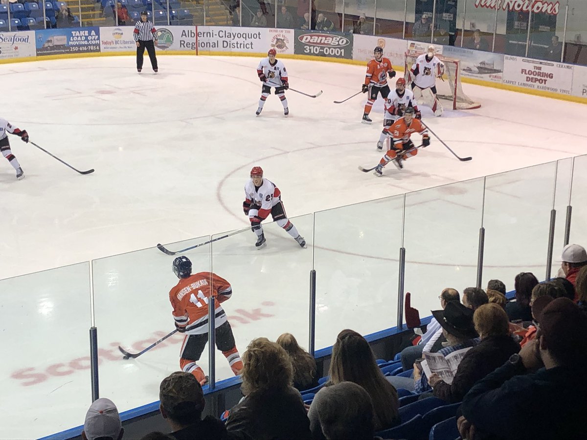 AVBulldogs's tweet photo. SHUTOUT HAWTHORNE!! Bulldogs beat clippers. 

Back at it tomorrow at the Dog Pound against the Vernon Vipers. https://t.co/11cUgGTnnZ