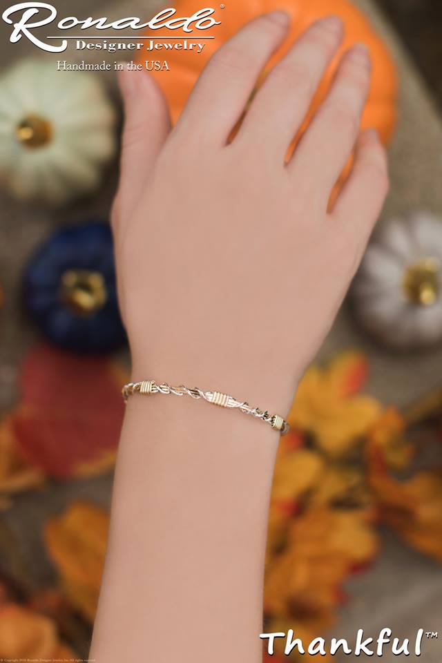 RonaldoJewelry's tweet photo. 4 new amazing pieces were shown off this month, all perfect for the fall season and beyond! 😍🍂

Which one is your favorite?

#newatRDJ #autumnstyles https://t.co/E36OO4vw7x