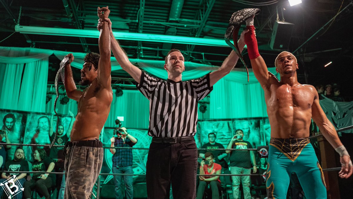 AAWPro's tweet photo. The winners...and NEW AAW TAG TEAM CHAMPIONS, defeating @TheProductDS &amp; @MadKing1981 - FIYAHFOX: @ARealFoxx &amp; @TheBadReed

Photo by: Basil Mahmud // @Beezzzzy

#AAW #AAWPRO #professionalwrestling #redefined #chicago #AAWLUCHA https://t.co/xiAmXWcc2C