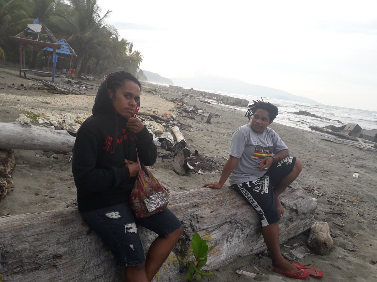 Finna Putry Papua tweet media