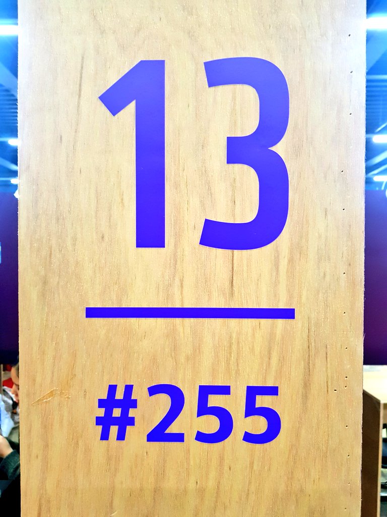 오래간만이죠?
멤버들 모두 아주아주 바쁜 일상을 보내고 있어 활동이 뜸했어요.

 #255 간만에 출동~!
오늘과 내일 성수 에스펙토리에서 아주 소소하게 판매합니다.

주변에도 큰 행사를 많이하고 있답니다. 놀러오세요~!

#생활예술동아리 #축제 #아마추어페어