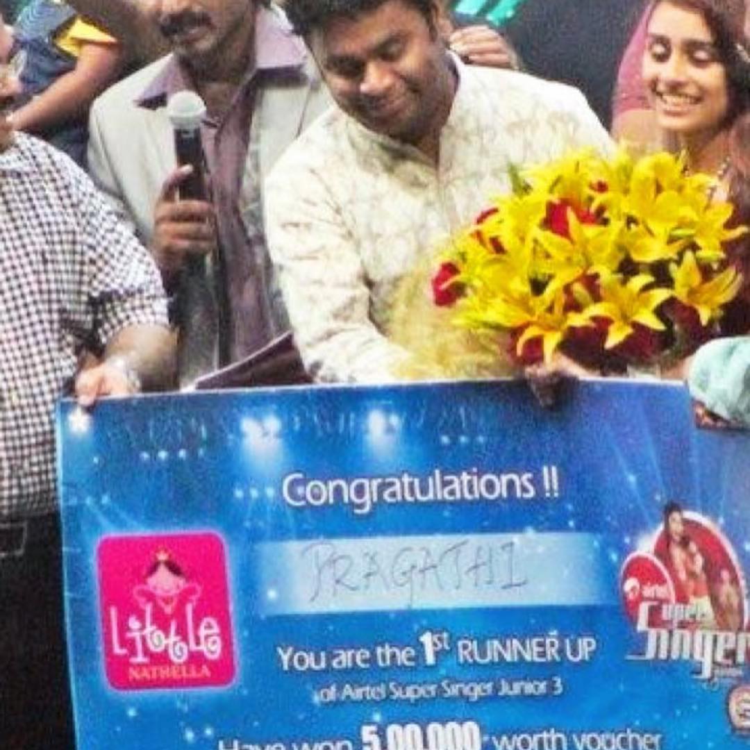 Abiram05588562's tweet photo. #6YearsOfAwesomeness it's been 6 years this beautiful thing happened ... One Of My Favorite Singers @pragathiguru won Her Runner-up TITLE in @vijaytelevision
#SuperSinger Junior โค๏ธโค๏ธ.A Great Fan Of her Since those days ...
Unforgettable Day - 27/10/2012
@thisis_pdf #pragathi https://t.co/LEtOD7sQgX