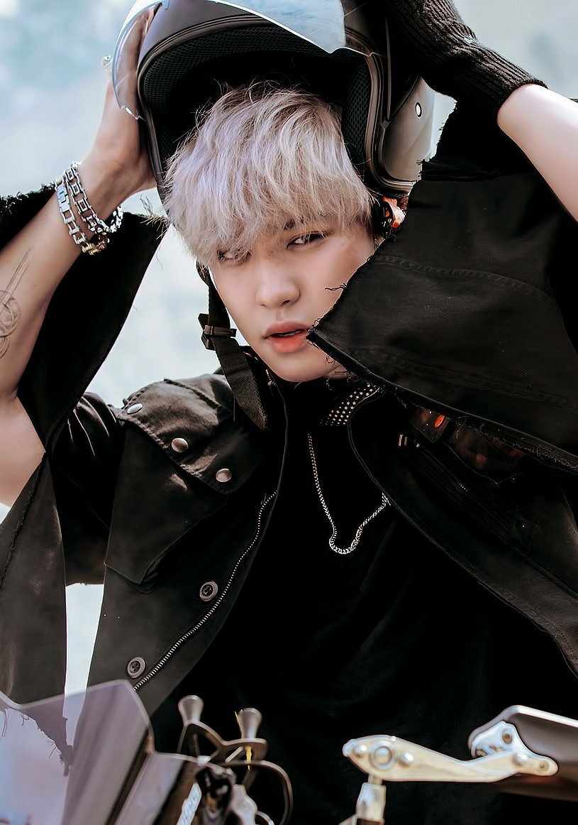 cakeswnsk's tweet image. พี่ชานนี่ก็หล่อจริงๆ เห็นแล้วรู้สึกเหมือนที่คยองซูเคยพูดเลย
"หล่อดีครับ แต่แตกต่างจากปกติของชานยอล การได้เห็นอีกด้านที่ต่างไปของเขา ทำให้ผมมีความสุขครับ" 

ㅠㅠㅠㅠㅠㅠㅠ 💕