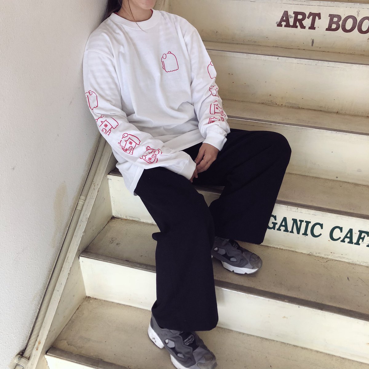 🐻グッズ着用写真🐻 回転れ子ちゃんロングT ホワイト L 着用 ブラック