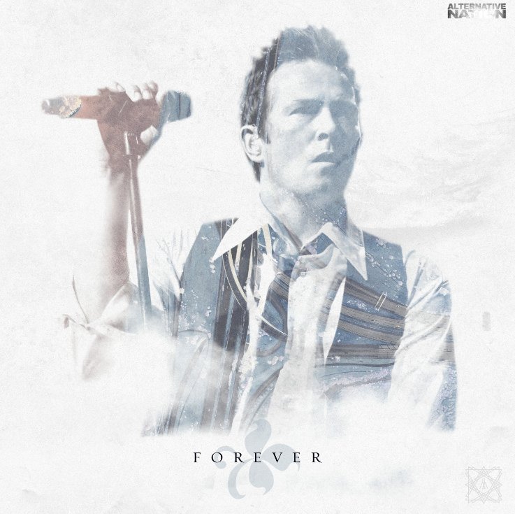 Happy birthday to Scott Weiland in Heaven. You are missed terribly, and the loss still hurts.