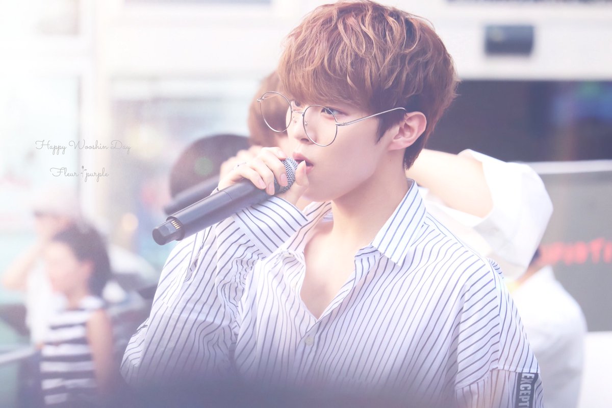 Fleurr_Purple's tweet photo. #HAPPYWOOSHINDAY

생일 축하해🎂🎉

#우탄절 #우신오신날
#우신 #업텐션 #UP10TION https://t.co/2xxoCKMzY0