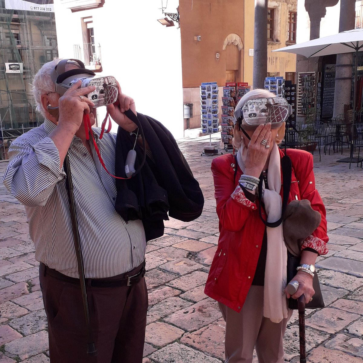 agoratarraco's tweet photo. Visitas guiadas por Tarragona, durante todo el año, apoyados con gafas 3D para vivir en persona como era la ciudad hace 2000 años. Salidas a partir de 2 personas. https://t.co/6dktymcqyC ▶️info@turismotarragona.com 📞630932993
#tarragonawalkingtours #agoratarraco #imageenvr #tgb https://t.co/FhXX7msa4w