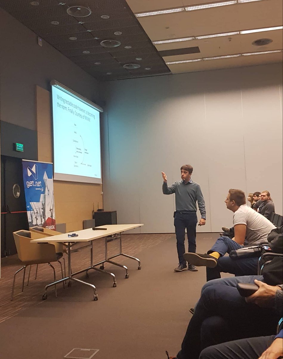 Amazing talk about mobile enterprise apps built with Xamarin.Forms, Docker, MVVM and .NET CORE by <a href="/gillcleeren/">gillcleeren</a> 👍