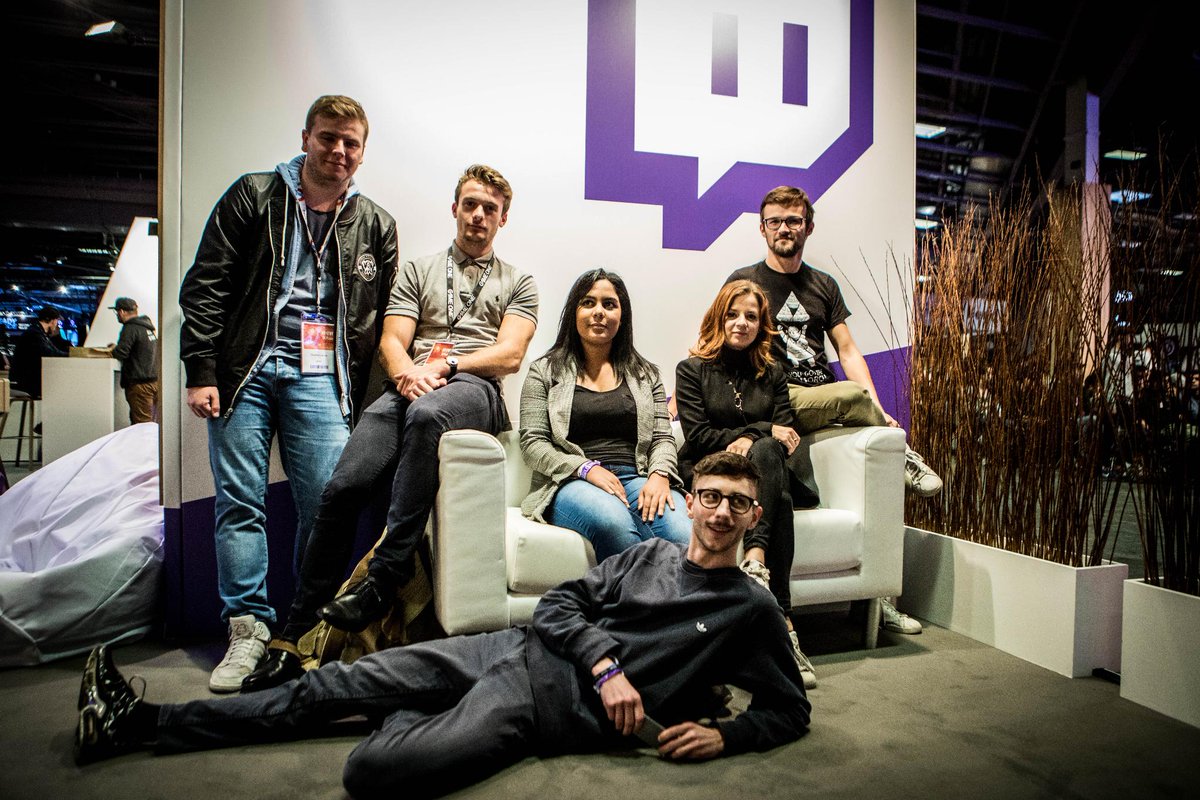 IntelFrance's tweet image. Une journée VIP riche de découvertes, de rencontres, d'échanges et passions partagées à la #PGW pour les lauréats du programme #IntelSource ! #PGW