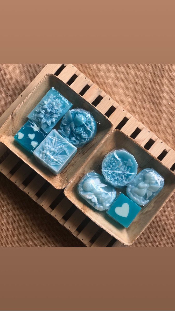 whitecinnamon's tweet photo. #soaphampers @whitecinnamon_official has range organic soaps and 100% natural soaps soaps above has goat milk , glycerine ,Peppermint essential oil and other . #handmade #homemade #luxury #soap #relaxing #blue #skyblue #seablue #milky #goatmilk #milksoap #glycerin #glycerinsoap https://t.co/gngh9S9k93