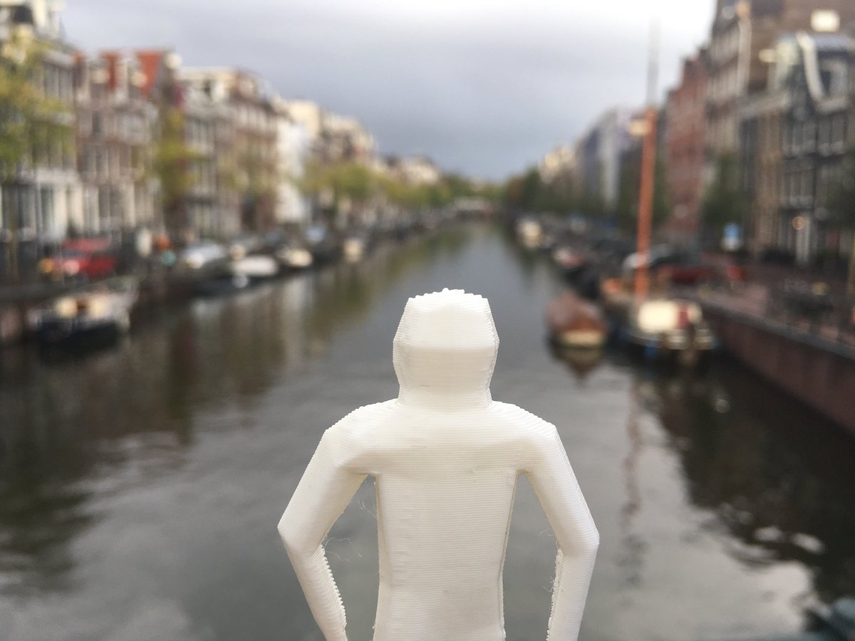 3DKEV's tweet photo. Technoman in Amsterdam #bcon2018 https://t.co/wlNCXgZeNv
