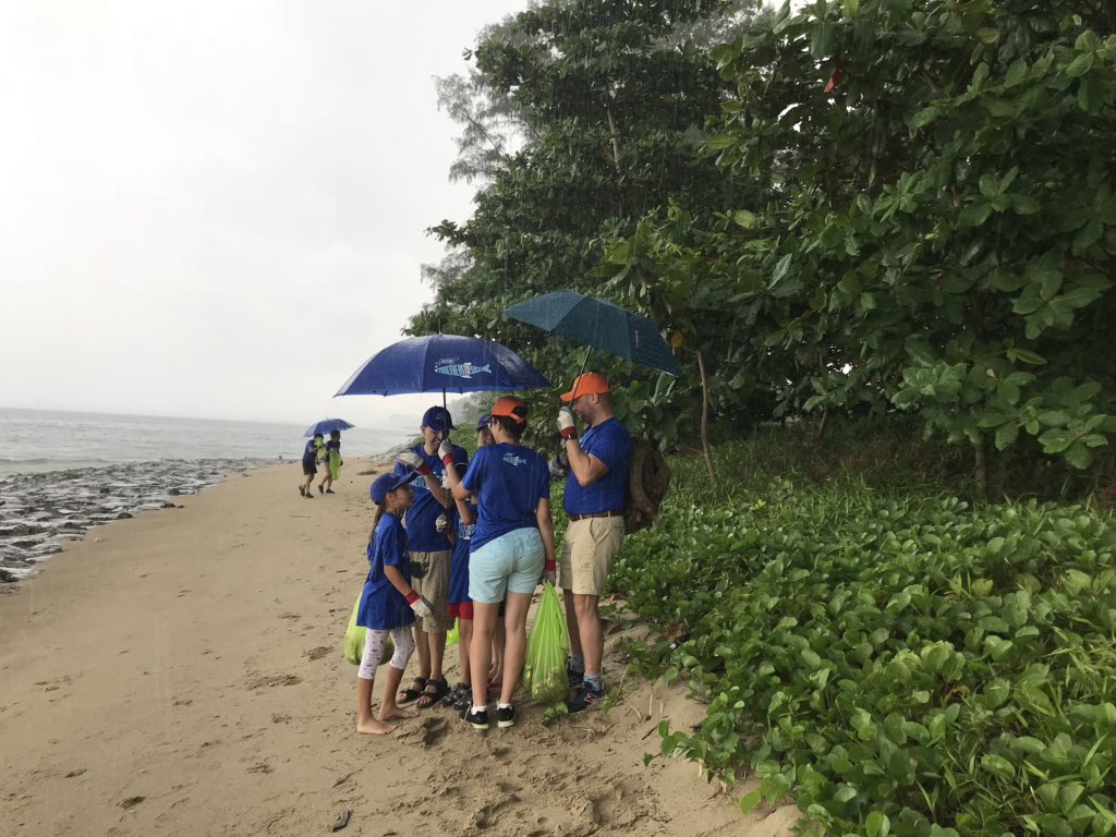 MargrietVonno's tweet photo. Our @coastalcleanup with @EUinSingapore and @NLinSingapore was wet but effective most plastics were small styrofoam #EUBeachClean #plastic #plasticfree https://t.co/15VeixVDOv