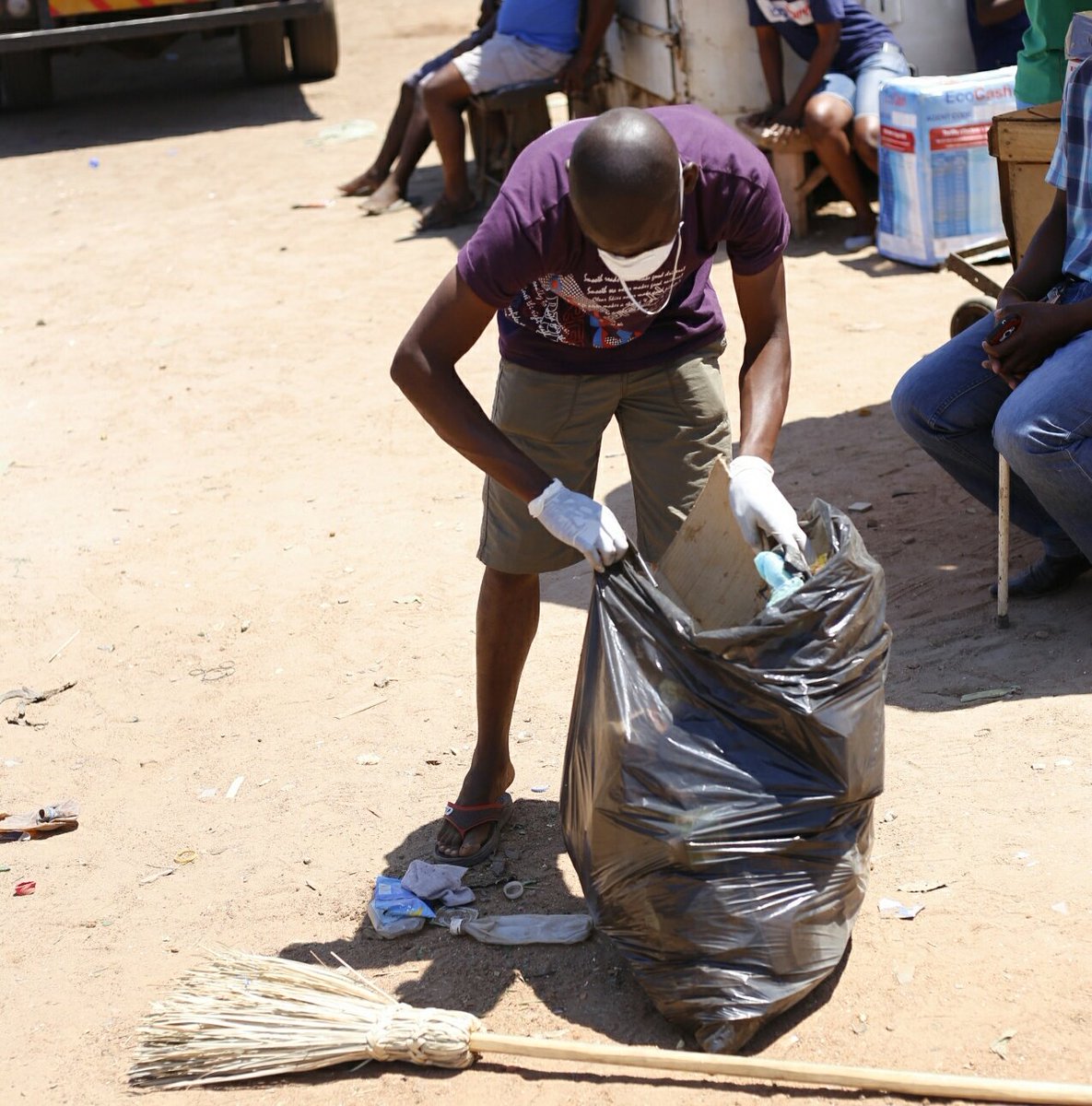 DeltaCorpZim's tweet photo. Norton Katanga is M.A.D!
We are making a difference with the Norton Katanga community. Are you in the area? #MADmovement https://t.co/xPCJxd2BfQ