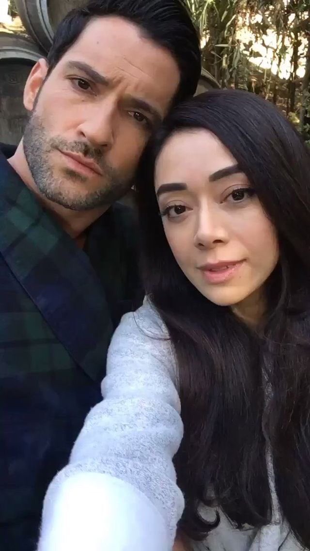 Tom_EllisFans's tweet photo. #TomEllis #AimeeGarcia #LuciFam
#SaturdayTreat
#JustBecause
#Lucifer
#LuciferMorningstar #EllaLopez (aka the #SerialHugger π)
#LuciferSeason4
#LuciferOnNetflix
#Netflix
@tomellis17 @Aimee_Garcia https://t.co/TUqT6J1KRy