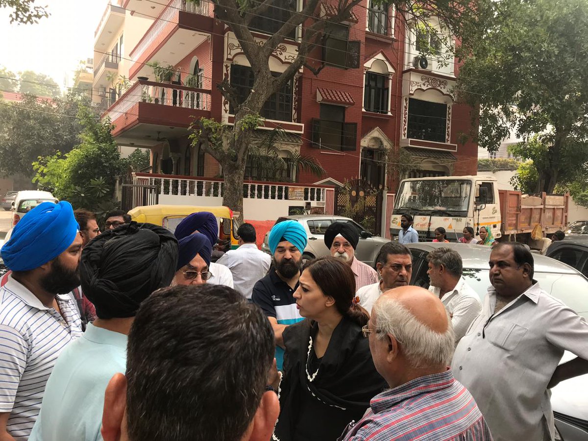 YasminKidwai's tweet image. Started RMC work in 2 lanes of Jangpura B. Auspicious coconut was broken by the eldest residents. Am committed to taking up development issues in consultation &amp;amp; residents &amp;amp; therefore encourage  active participation of all 
#constituencyprojects