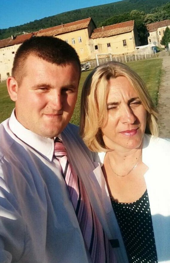 ROBINhLUD's tweet photo. #biserka za noć vještica nije koristila masku :) https://t.co/cl9NduRDR2