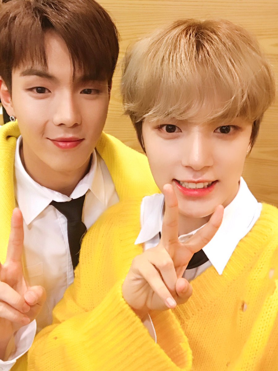 OfficialMONSTAX's tweet image. [#민혁] 🐣🐥😁