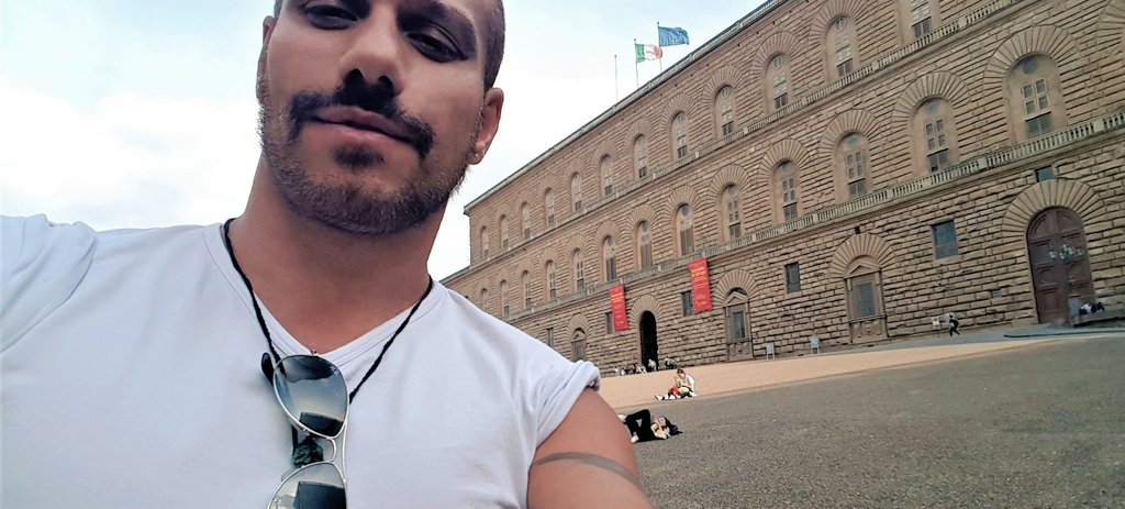 JoelSepelJOELSE's tweet photo. #firenze #FlorenceItaly #InFlorence🇮🇹 #Florencia #artcity #cityofart #italy🇮🇹 #cityoftheitalianart #inthecityoftheculture #CRUMBLENOT #JOELSEPEL #joelse #JoelSe #joelesepel #cantador #SINGER #CantanteRock #hardrocker #strong #xxl #performer #onetop #mylifeisamaster @joel_sepel https://t.co/YzXmiyj60v