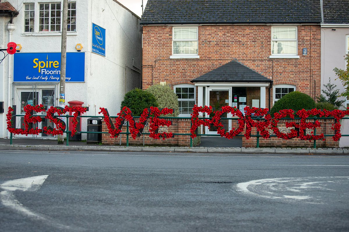 Poppy tribute in the centre of Amesbury, Wiltshire marking 100 years since the end of WW1 #lestweforget #Amesbury #poppyappeal #royalbritishlegion #ww1centenary <a href="/SpireFM/">102 Spire FM</a>
