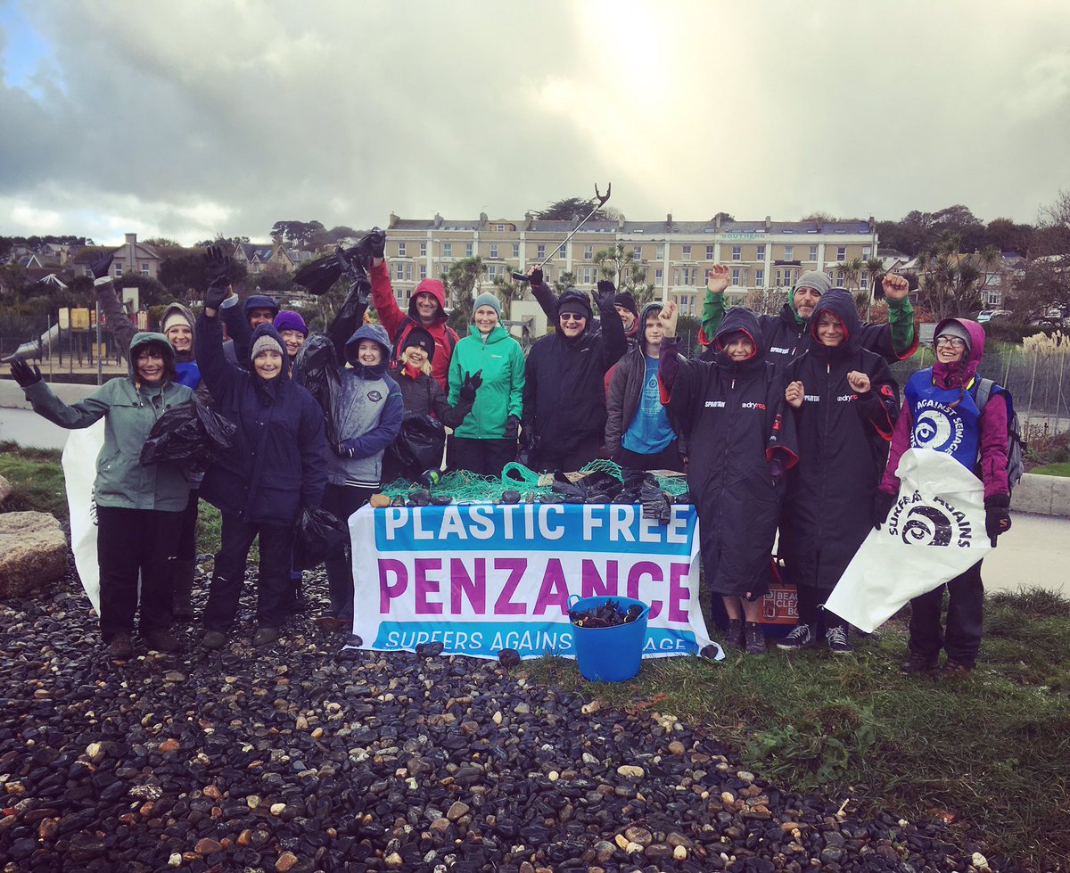 Massive thanks to the brave ones who are currently beach and park cleaning on the prom! 30+ volunteers despite the hail 🌨❄️ Still time to join in - we’re based opp the basketball court #plasticfreepz #plasticfreecommunities #EveryBottleCounts
