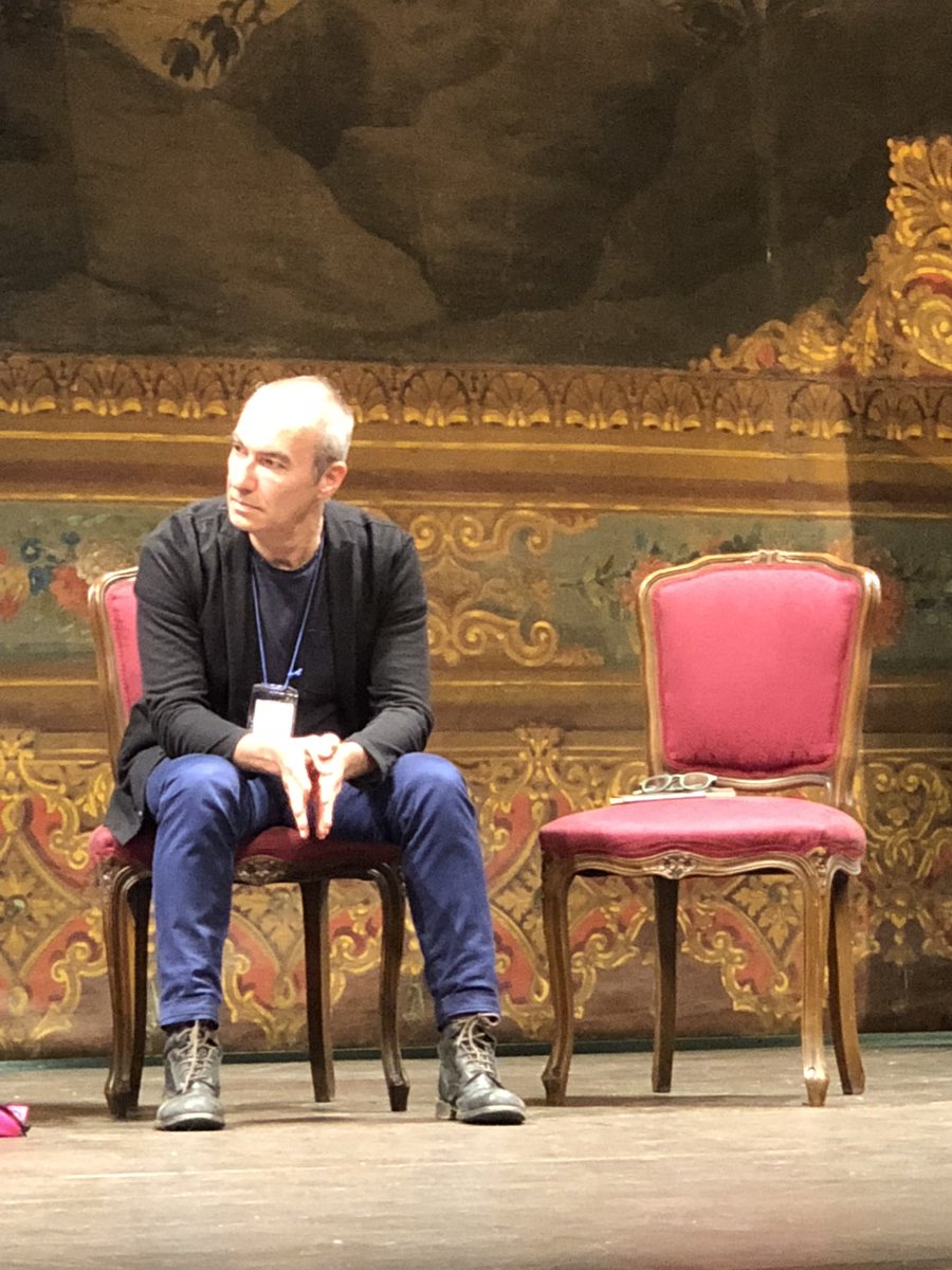 Giovanni Boccia Artieri @gba@aoir.social (@gba_mm) on Twitter photo Quando siamo di fronte a un’opera d’arte siamo di fronte ad un lavoro che dobbiamo fare e che coinvolge la nostra memoria, i nostri sensi, i nostri dispositivi <a href="/fabio_fornasari/">fabio_fornasari</a> #fgcult18 Quando siamo di fronte a un’opera d’arte siamo di fronte ad un lavoro che dobbiamo fare e che coinvolge la nostra memoria, i nostri sensi, i nostri dispositivi <a href="/fabio_fornasari/">fabio_fornasari</a> #fgcult18