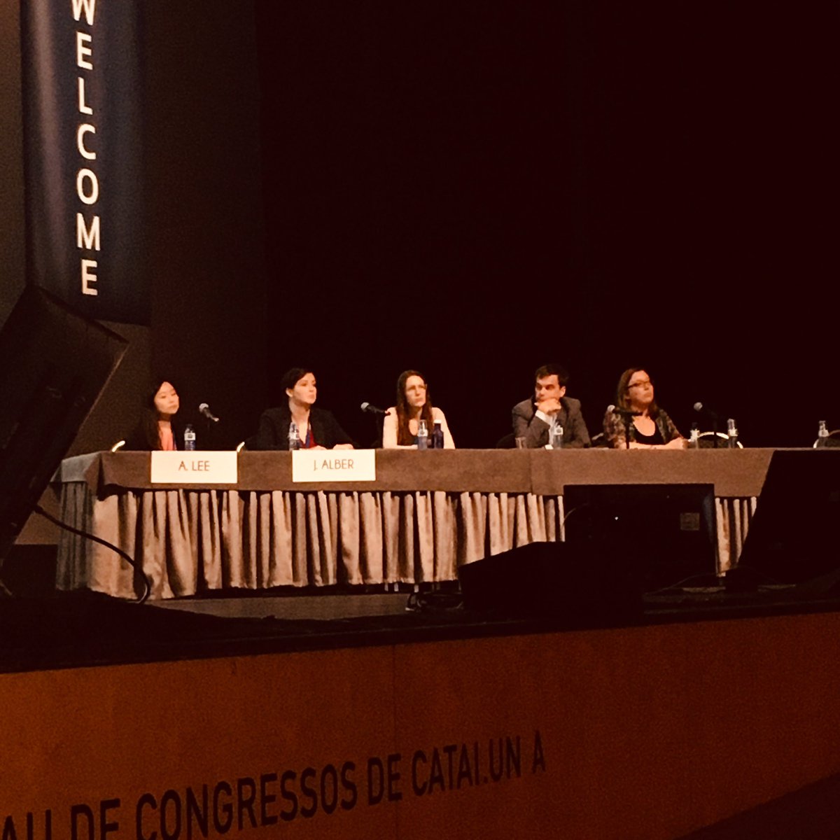 SietskeSikkes's tweet photo. Interesting session and panel discussion on #amyloid and APOE disclosure in cognitively healthy elderly. #CTAD2018 #CTAD18 @jasonkarlawish @ButlerHospital https://t.co/uhe9MheLwH