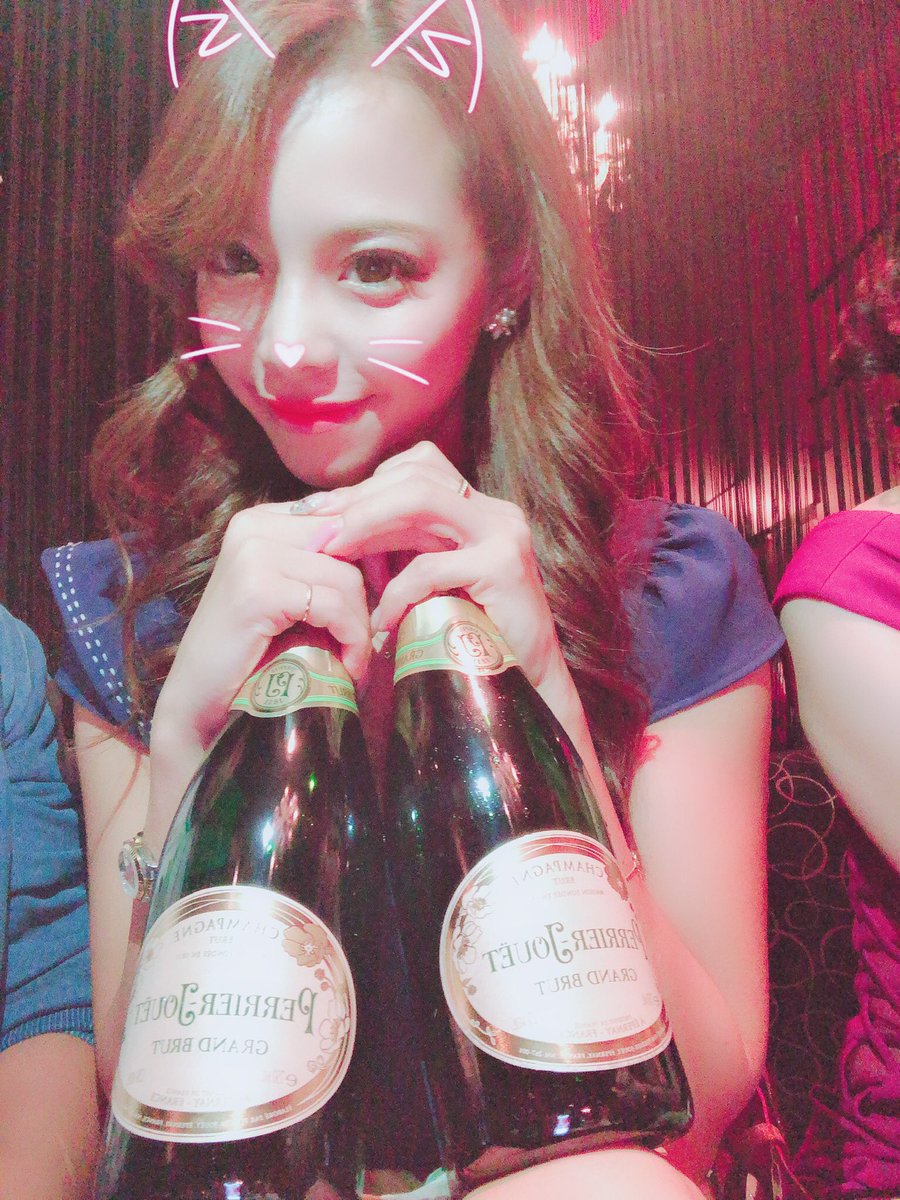 MellQuintia's tweet photo. 今週飲みすぎてる😂
今日も飲みそうな予感しかしない（笑） https://t.co/fgleNIBw3f