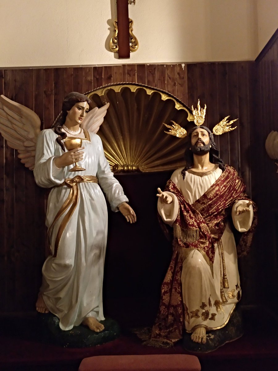 OracionAmargura's tweet image. Nuestros titulares ya se encuentran ataviados para la festividad de todos los santos.