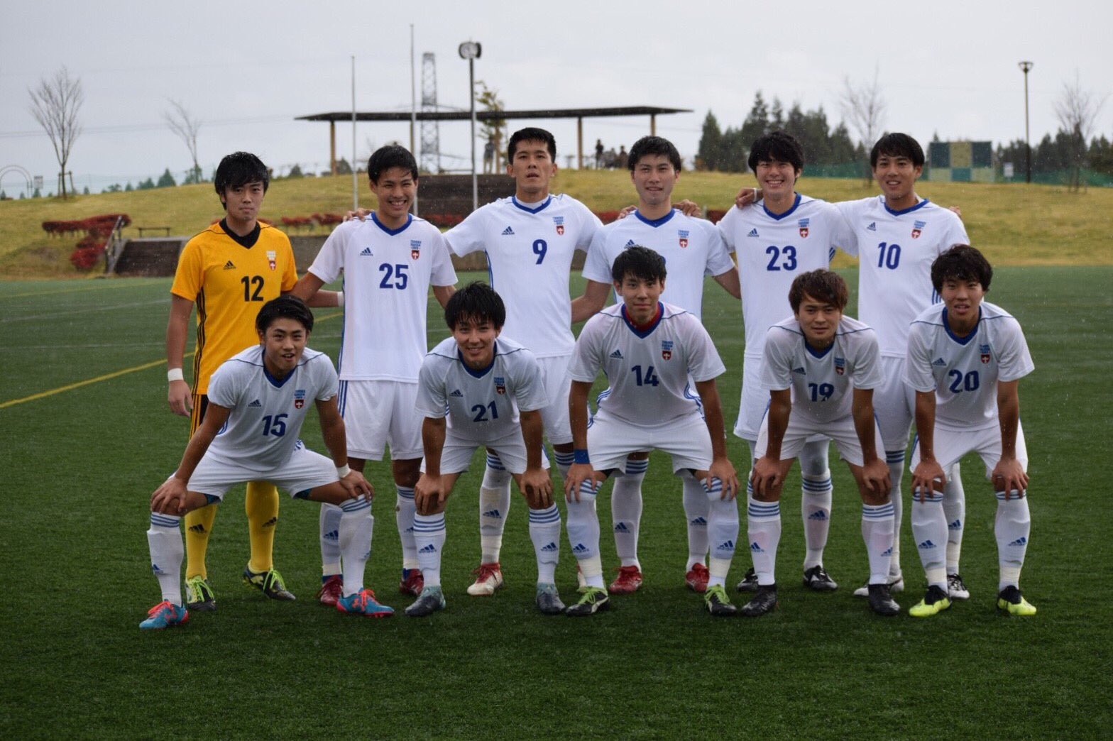 東北学院大学体育会サッカー部 10月27日 土 東北地区大学サッカーリーグ最終節 Vs八戸学院大学 2 4 1 2 1 2 得点者 佐々木優 福田哲也 今日の試合で今シーズンの東北地区大学サッカーリーグの全日程を終了しました 応援ありがとうご