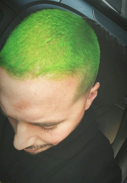 Bad Liar on X: Update October 25, J Balvin dyed his hair green