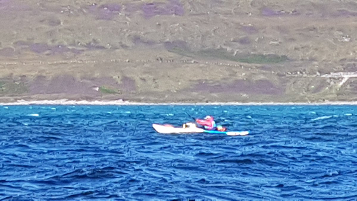 paddleofbritain's tweet image. This was me at the very start at the roof of Scotland the Kyle of Durness padding into a into a force 4! all sorts of emotions going through my head. #commited #nogoingback #focusontaskinhand #blockoutdistractions #paddleofbritain #positivemindset #openwater #elements