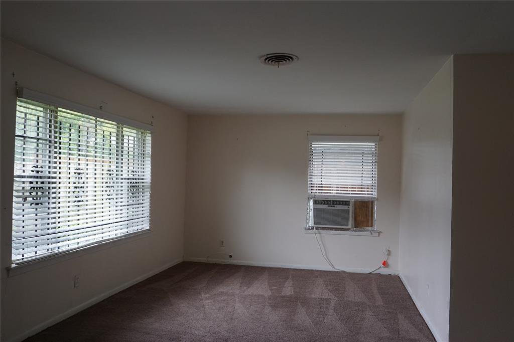 zig_zan's tweet image. Houses for sale 

Great #starter home or will need some #repairs seller selling as is Home full of #childhood memories ping at (281)809-6017

 Visit: goo.gl/j1D1m3

#houses_for_sale #homes_for_sale #homes_for_sale_near_me #houston_realestate #single_family_home