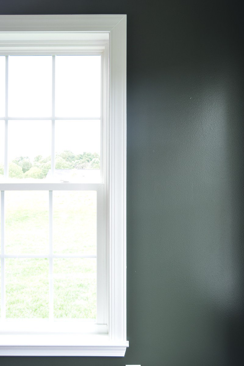 Dark Paint in the Dining Room and My Favorite Dark Paint Colors makingjoyandprettythings.com/dark-paint-din…