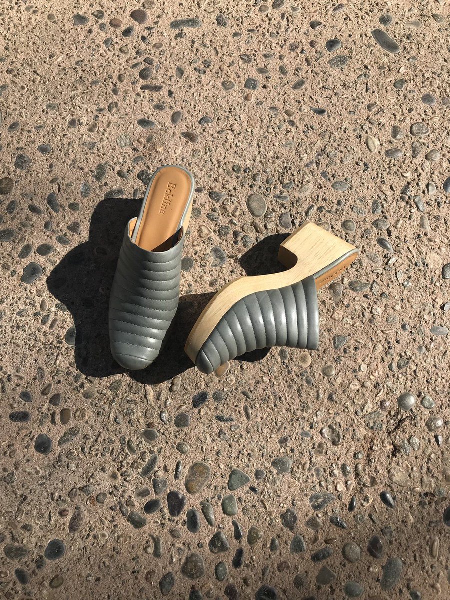 garmentory's tweet image. Let's go a little #clogcrazy, shall we? Shop styles from @FEITDirect, @Beklina, @no6store and more: bit.ly/2EtxkNd