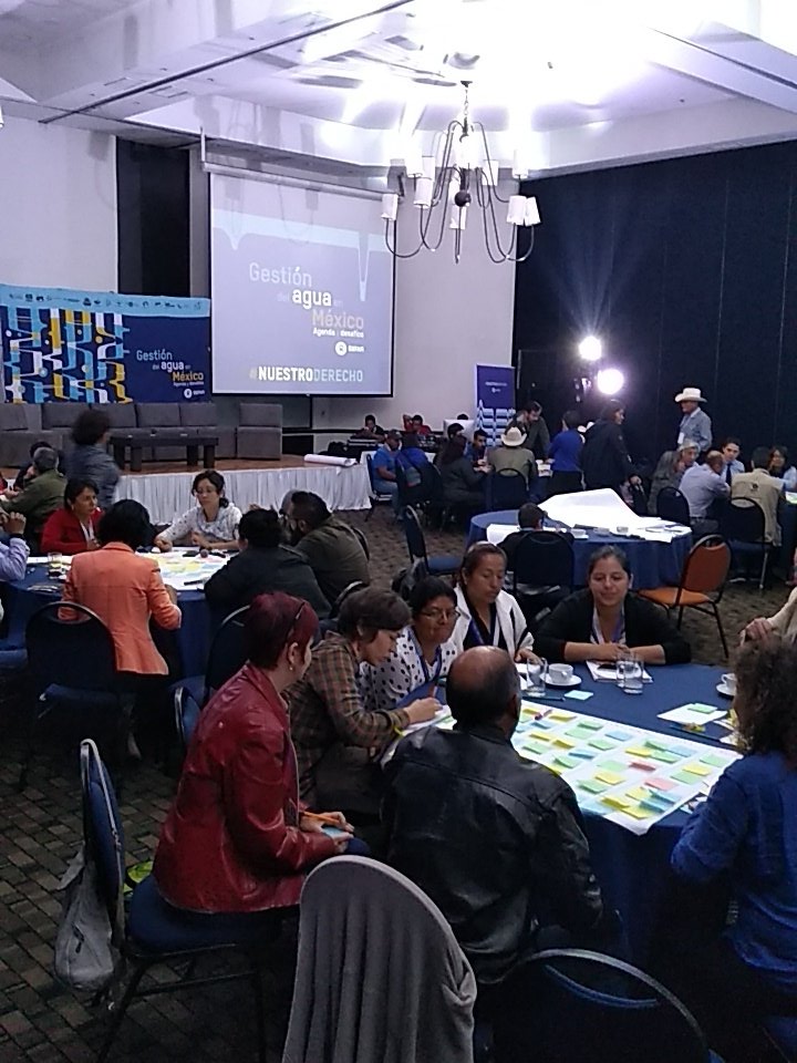 SumergeteMx's tweet photo. Etapa de mesas de trabajo para construir agenda. Foro Gestión del agua en México @oxfammexico https://t.co/1VNxBVJkN5