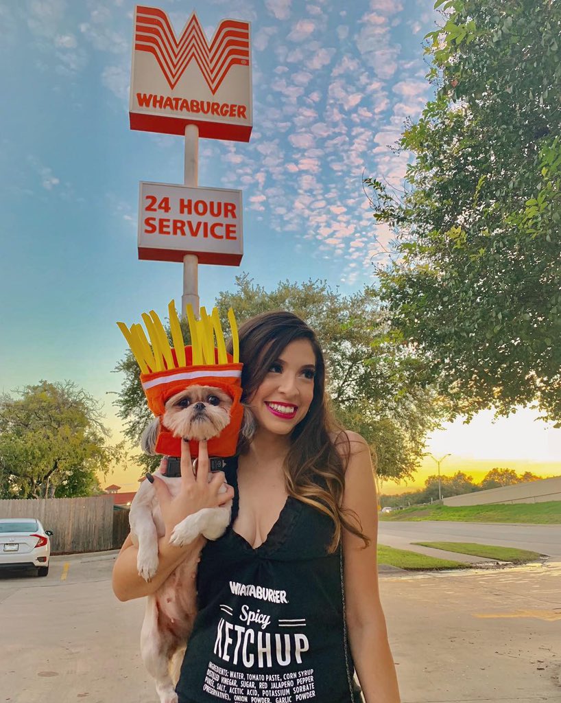 MaddySkye's tweet photo. When I dip, you dip, we dip๐๐ถ #SaucinSaucinOnYou #TryToKetchup #PattySkye #DeFryLah @Whataburger @TexasHumor https://t.co/AOSZEQSEDW
