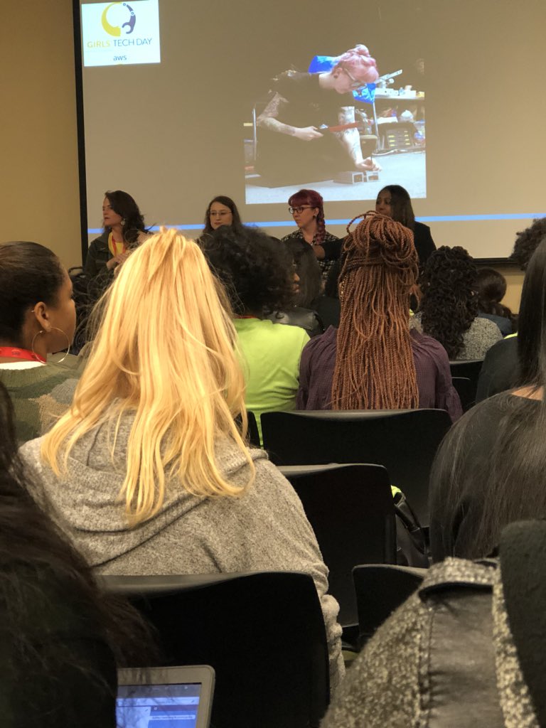 CayZeeElle's tweet image. #AWSGirlsTechDay