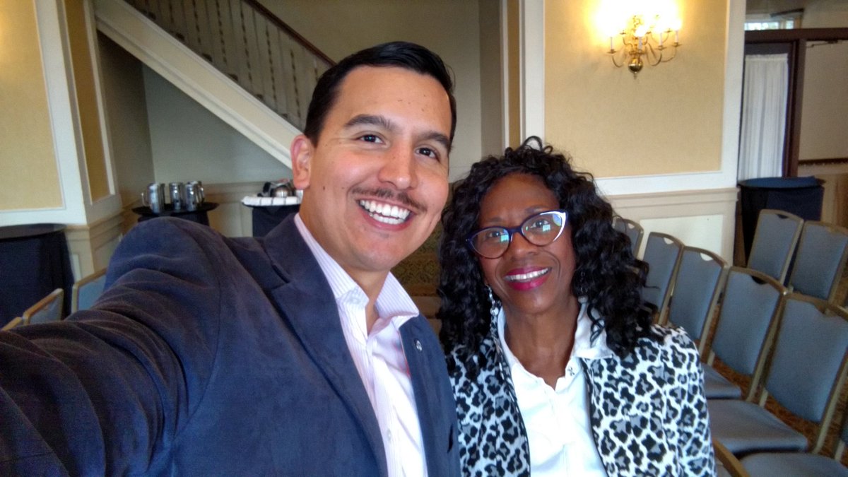 "Don't let other people lower the bar for you" &amp; "speak up for women in your offices when people don't listen to them" -<a href="/brown4lawyers/">Paulette Brown</a> #NoLimits Women's Empowerment Luncheon &amp; Discussion #GPYLD18 <a href="/ABAYLD/">ABA Young Lawyers</a> #Charleston