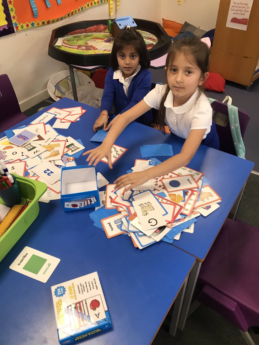 HowdenStAndrews's tweet photo. P2 had great fun learning how to play a variety of card games. #builduptime https://t.co/DJ4TrPSODO