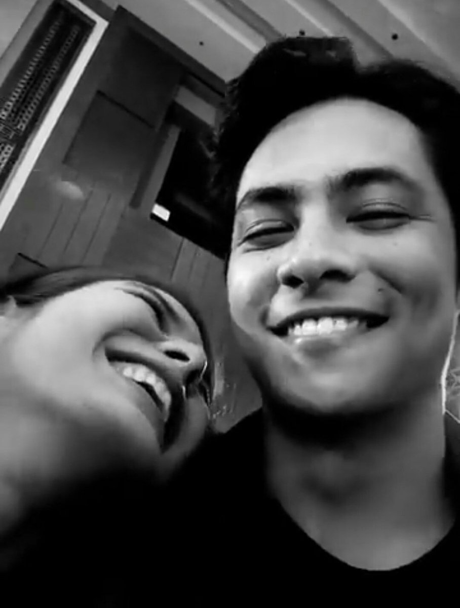 ProudlyFox's tweet photo. "You make me happy in a way no one else can" π
#TomCar
#Benlie
#Devki
#Jainah https://t.co/cCaEhL3J3F