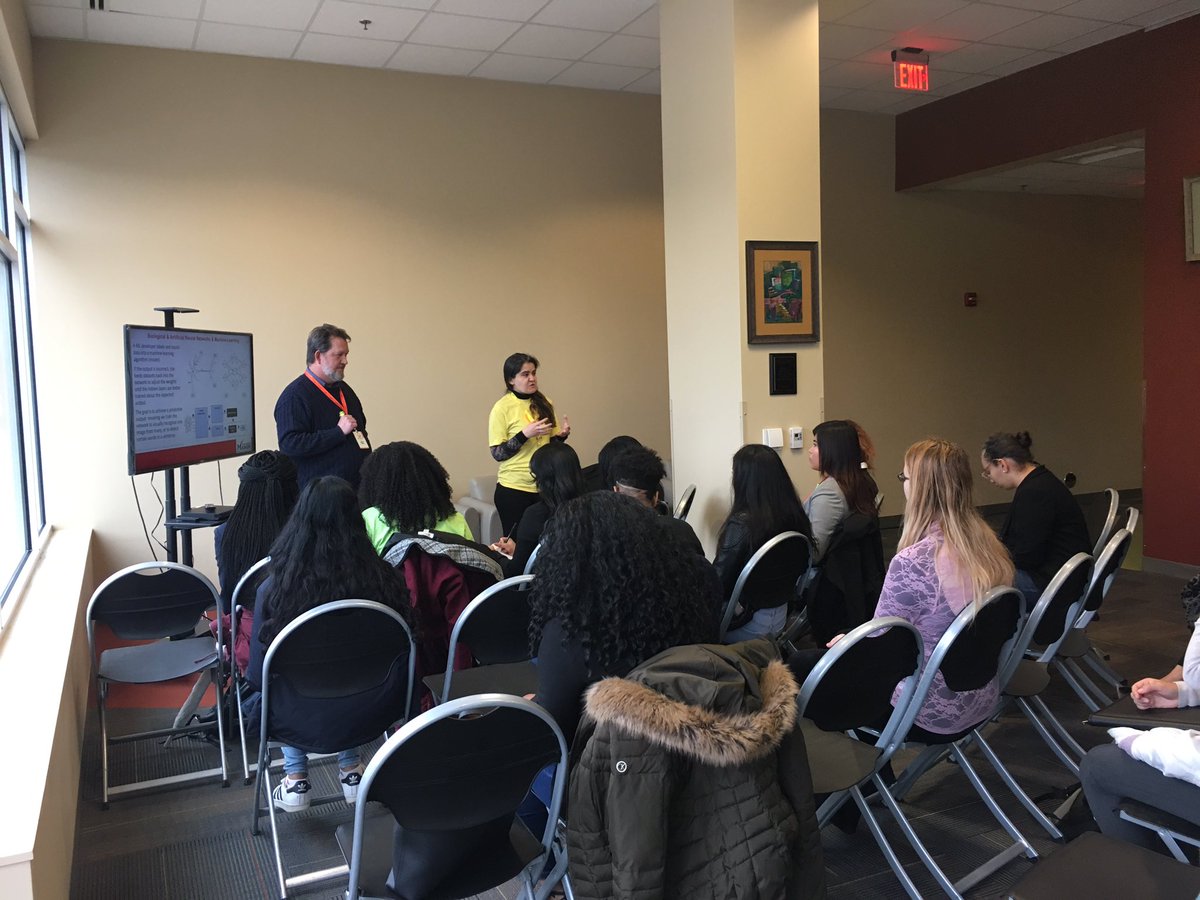 YearUp_NCR's tweet image. #AWSGirlsTechDay