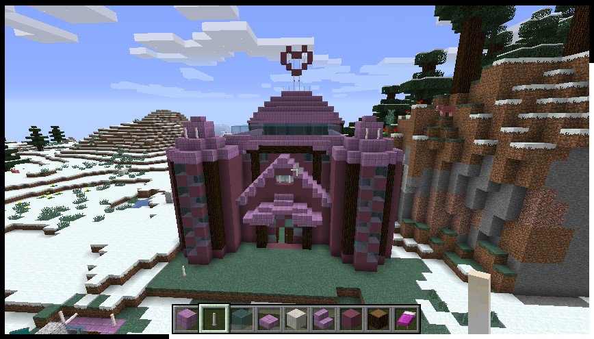 HasiAnn4I's tweet image. Ich hab meine erste Kirche gebaut. Es ist die Kirche der Nächstenliebe aus Lila Keramik und Purple Block, aber irgendwie sieht es aus wie Barbies Traumhaus 🤣🤣🤣🤣 #minecraft #minecraftfail #minecraftvanilla
