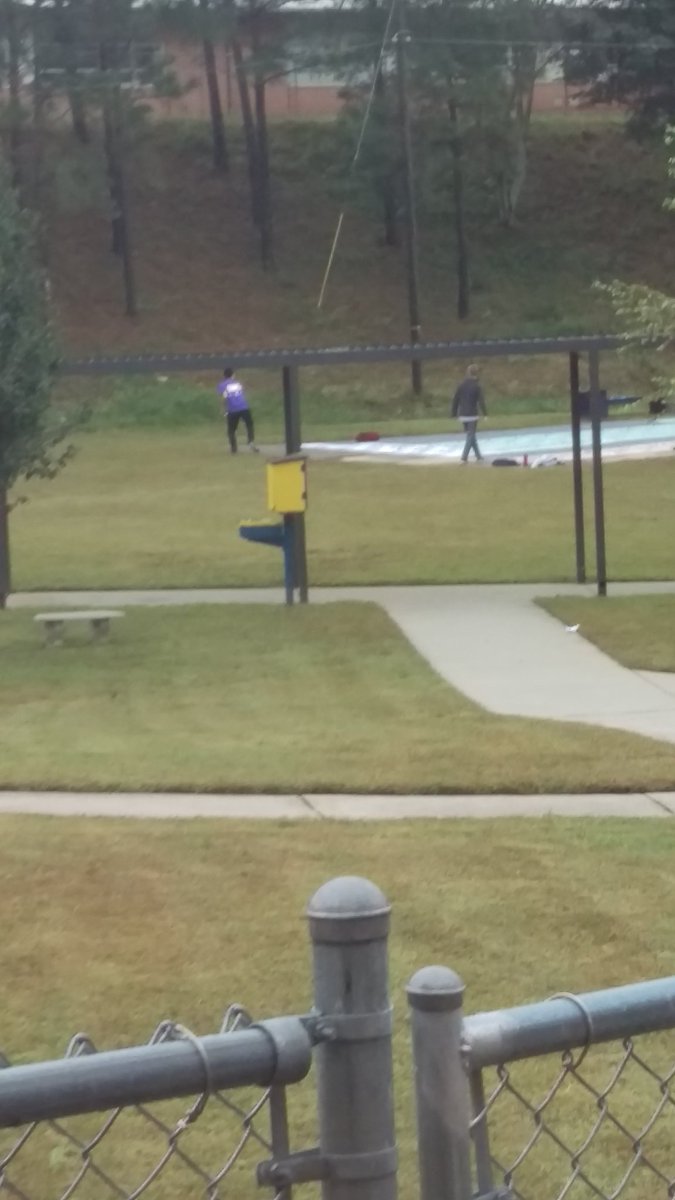 MrLewisNOHS's tweet image. A #MathTitans Rockdale Competition tradition #dontthrowitontheroofthistime