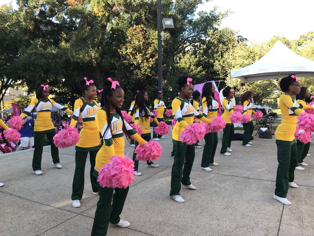 MaggieWade's tweet photo. #JPSProud Jim Hill High cheerleaders helping us warm up! #MakingStrides2018 https://t.co/aHZczXa1Kn
