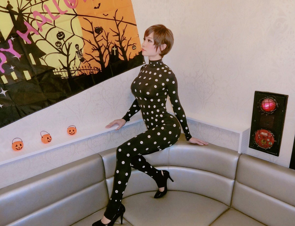 mai0129xx's tweet image. 🎃HAPPY HELLOWEEN🎃
#私も月へ連れてって
#剛力彩芽
#zozosuit
#六本木でランチパック配ってます
#ベリーショート
#剛力彩芽さんなれず
#ピーターさん？
#IKKOさん？
#攻殻機動隊？
#演歌歌手？
#今日もシュールな世界で生きてます
#halloween
#halloween2018
#zozotown
#六本木
#PARTHENO