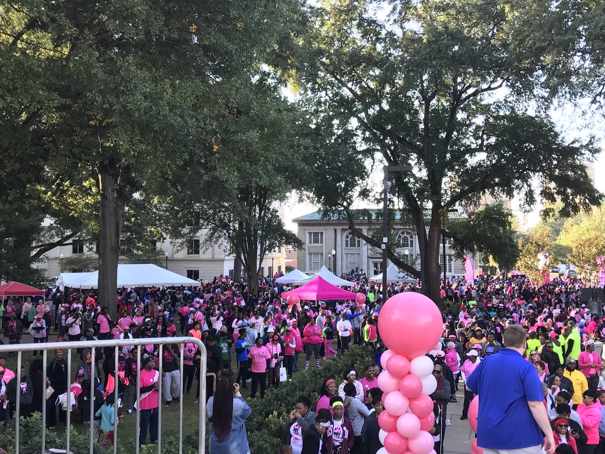 MaggieWade's tweet photo. We are expecting at least 8,000 people for today’s Making Strides Walk to beat breast Cancer! #MakingStrides2018 https://t.co/WO3OlfKD9L
