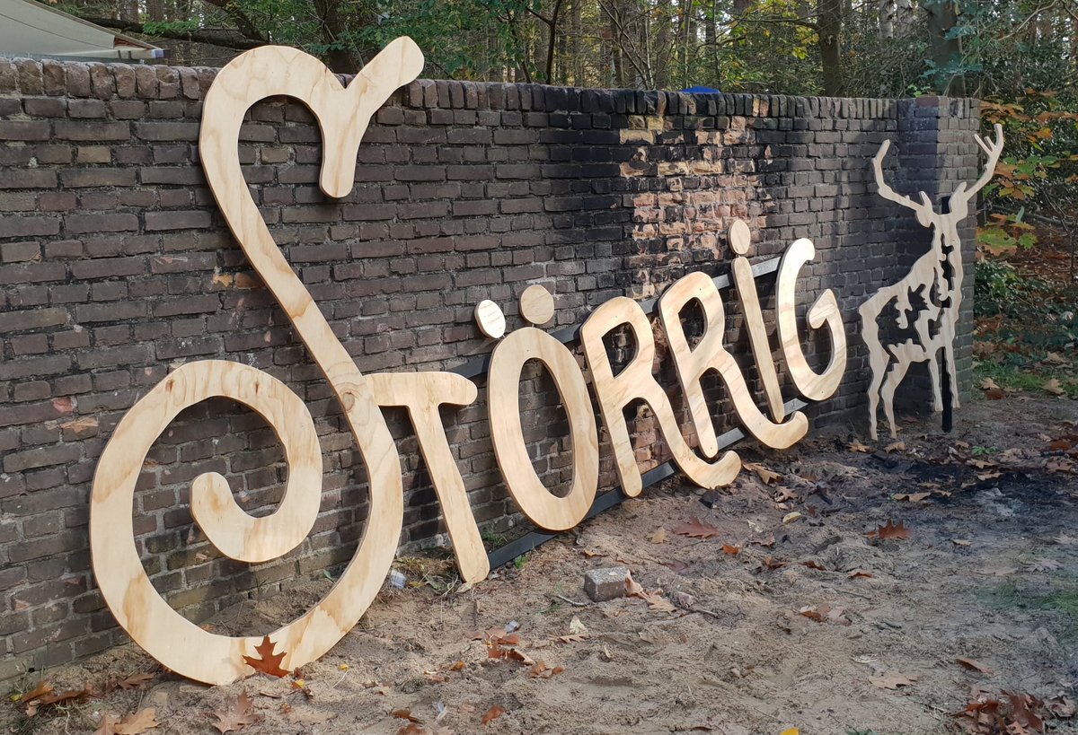 VJFaaij's tweet photo. Rabobank trotse sponsor van Störrig Festival in Ede, culinaire ode aan de wilde Veluwe. Schitterende plaats in de bossen om in gesprek te gaan met de bezoekers. #verbinding #Growing a better World Together #banking for food #marktteam https://t.co/Y1EPe6aCXj